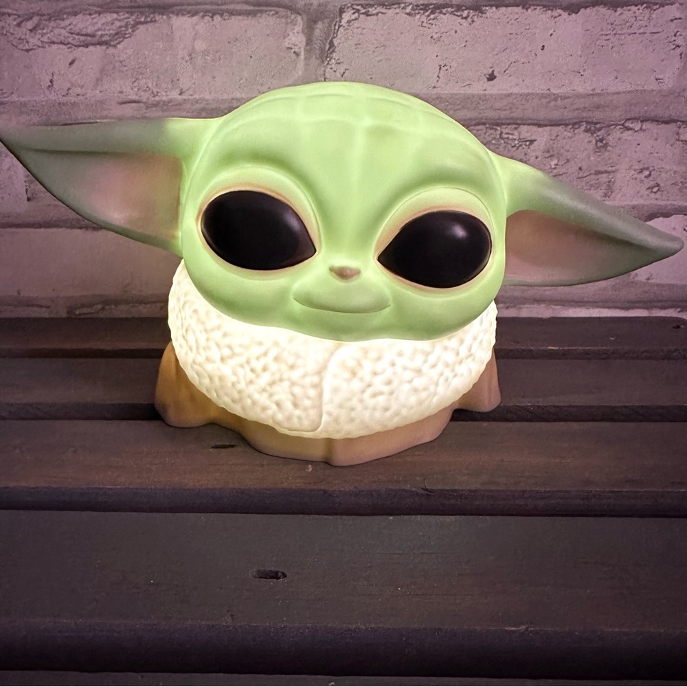 Baby Yoda Desktop Light Lamp The Child Mandalorian Grogu Star Wars Paladone